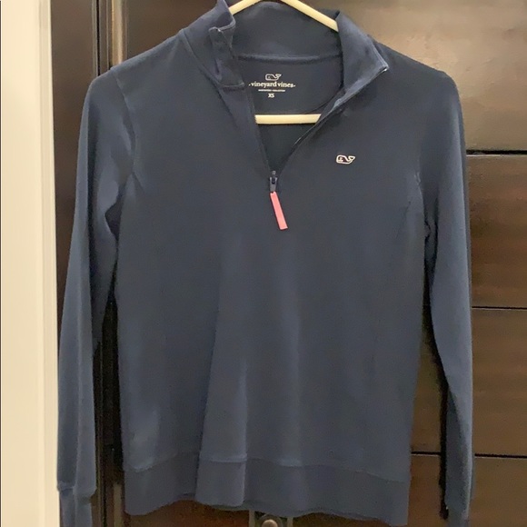 Vineyard Vines Pullover - Picture 1 of 3